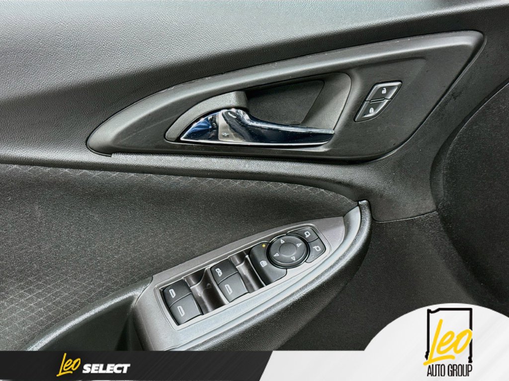 Used 2025 Chevrolet Malibu LT FWD image 19