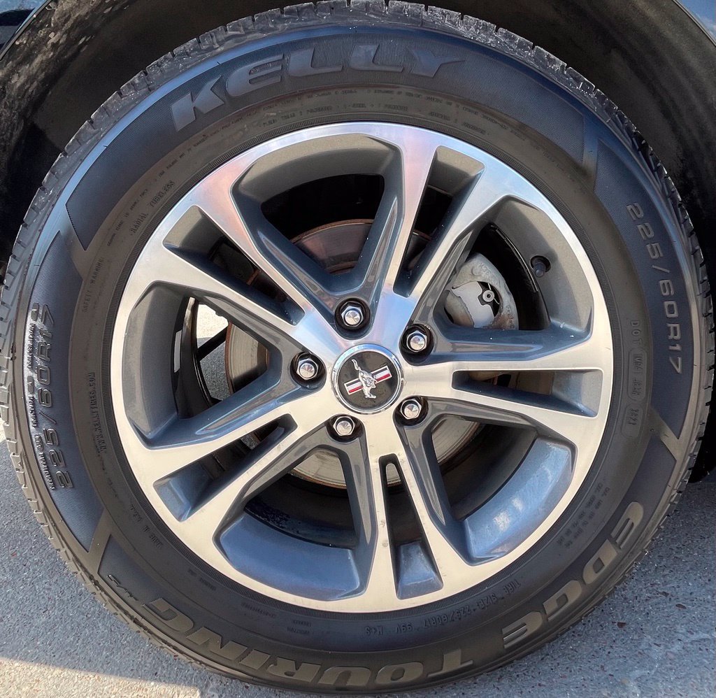 Used 2013 Ford Mustang Premium RWD image 11