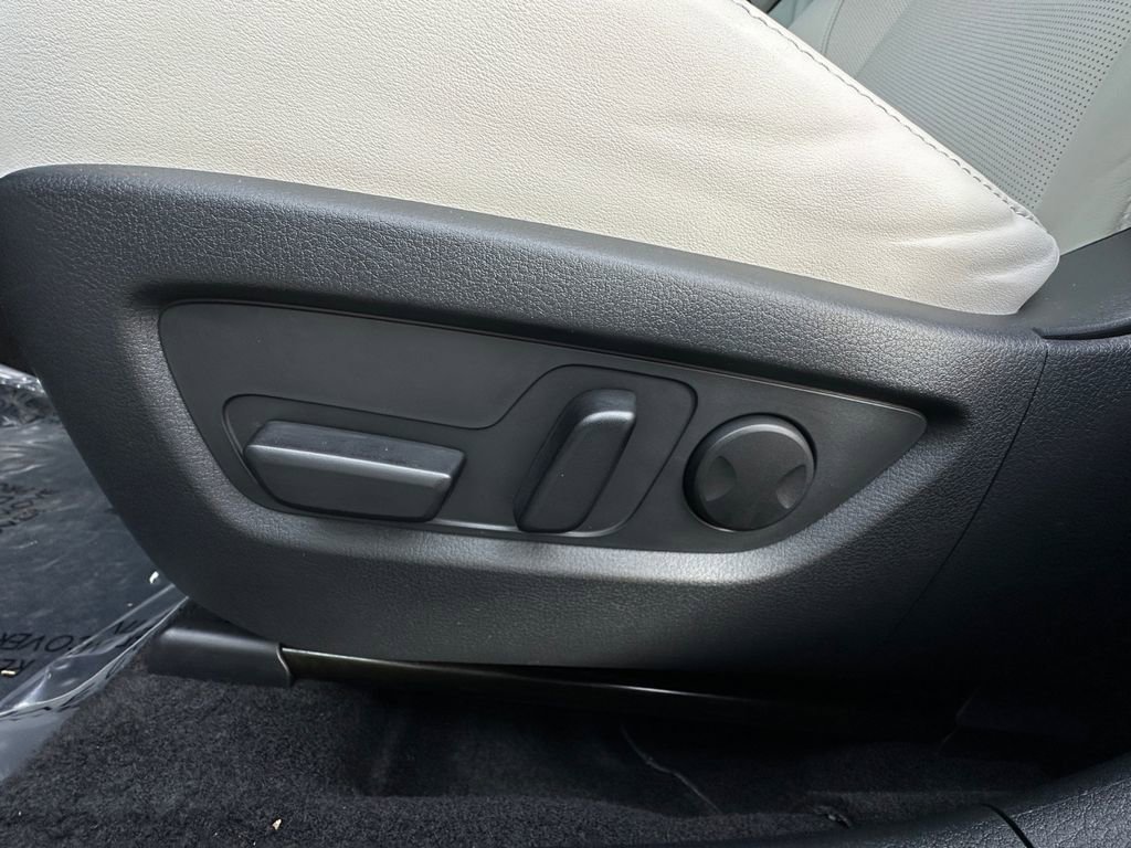 Used 2025 MAZDA CX-30 AWD 2.5 S w/ Premium Package image 10