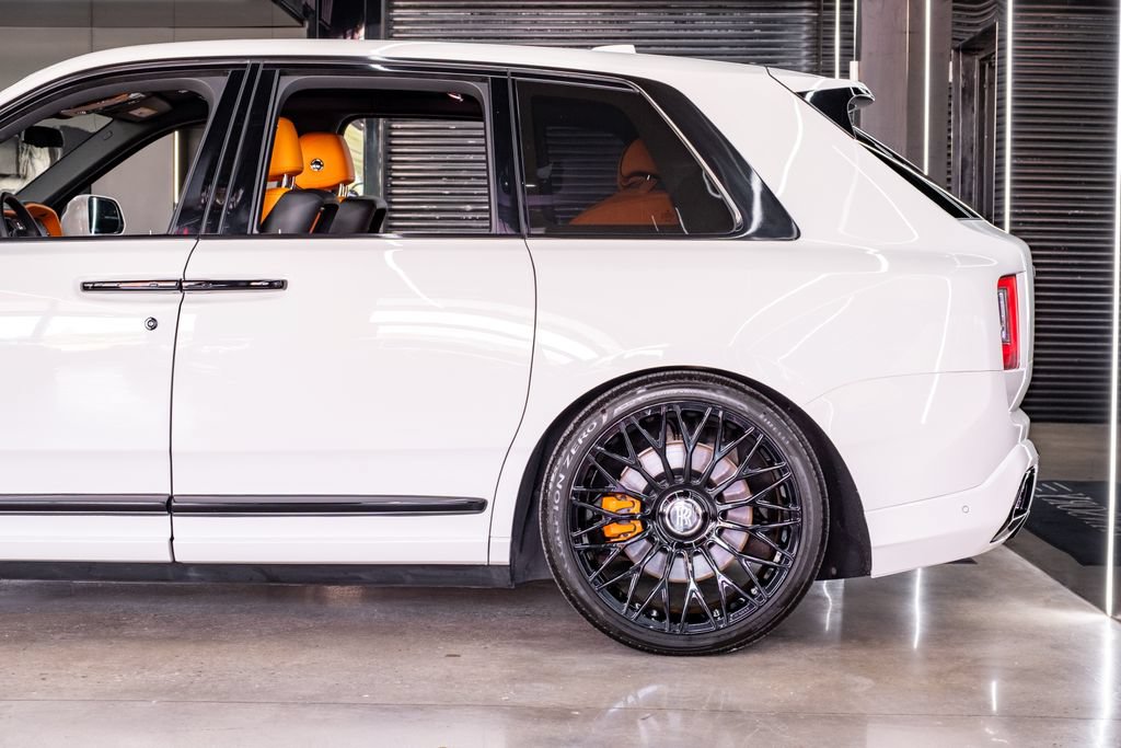 Used 2021 Rolls-Royce Cullinan AWD/4WD image 10