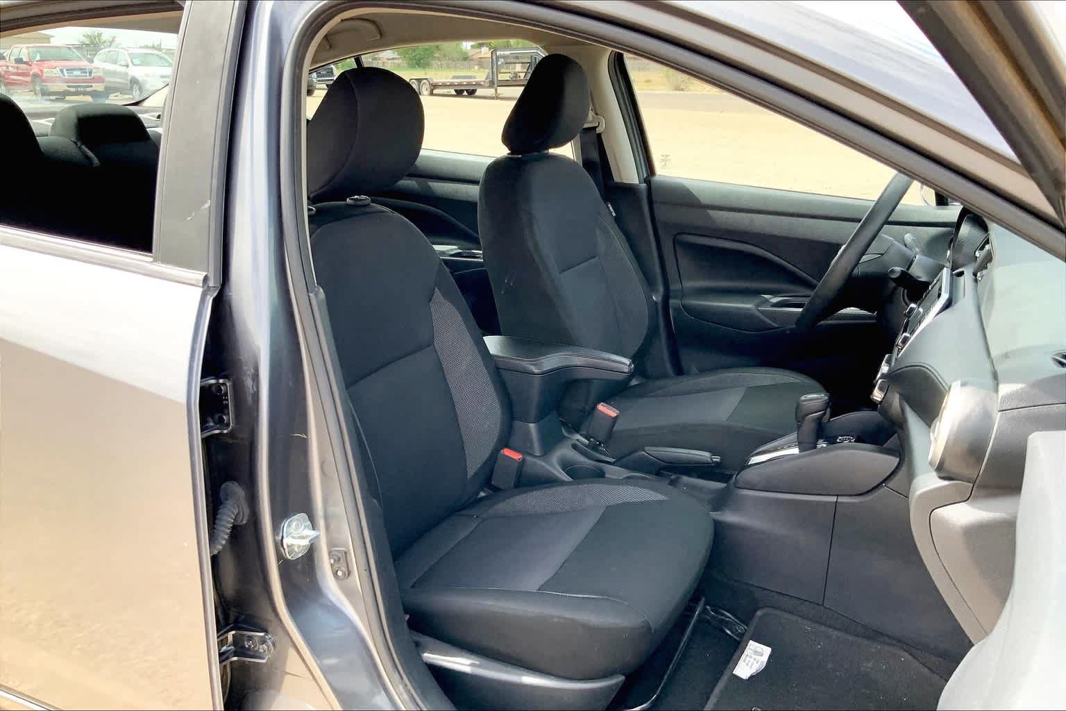 Used 2020 Nissan Versa S FWD image 8