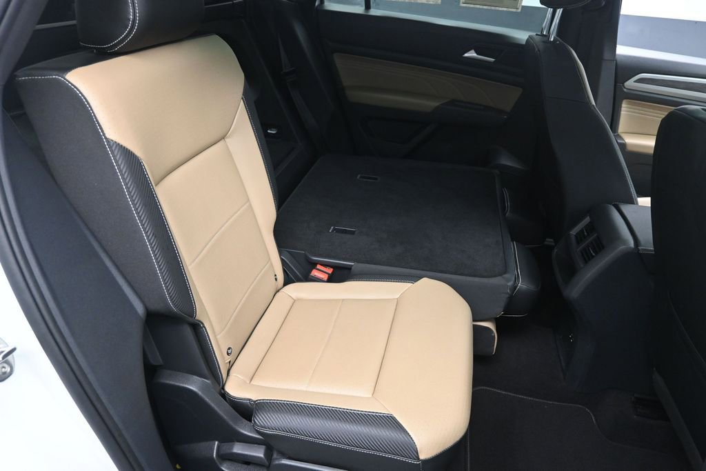 Used 2021 Volkswagen Atlas Cross Sport SE FWD image 25