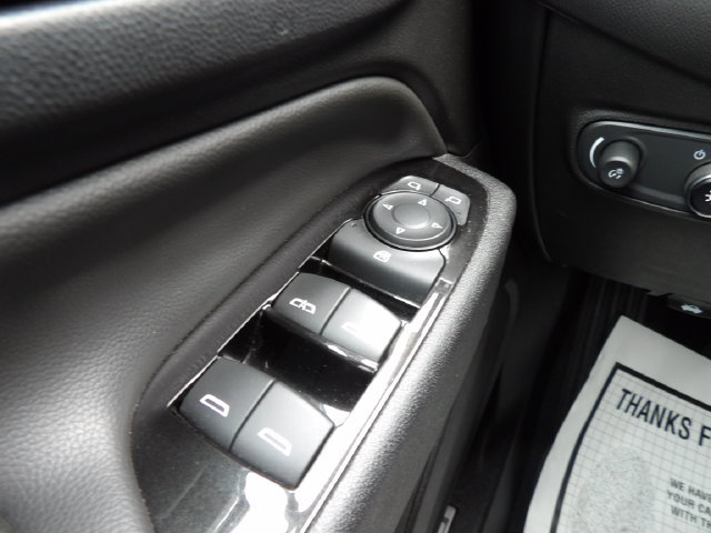 Used 2023 Chevrolet Equinox Premier AWD/4WD image 27