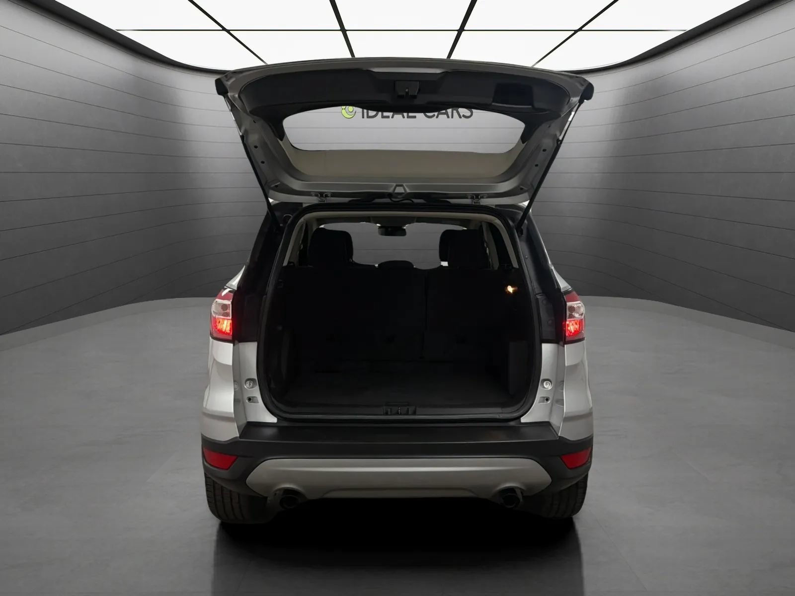 Used 2018 Ford Escape SE w/ Ford Safe & Smart Package AWD/4WD image 19