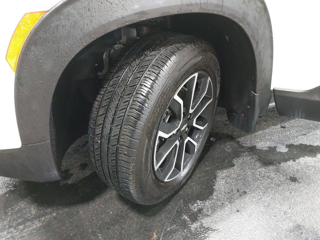 Used 2023 Chevrolet TrailBlazer ACTIV image 32