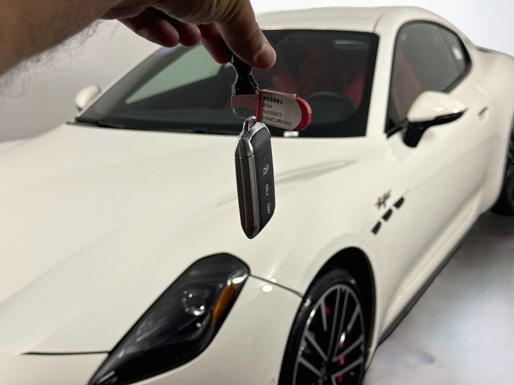 Used 2024 Maserati GranTurismo Trofeo AWD/4WD image 40