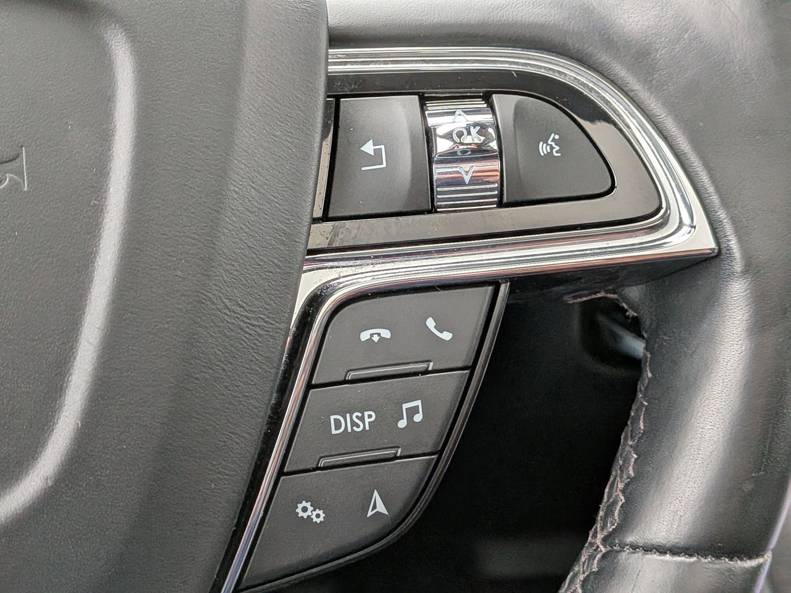 Certified 2023 Lincoln Nautilus Reserve w/ Monochromatic Package image 32