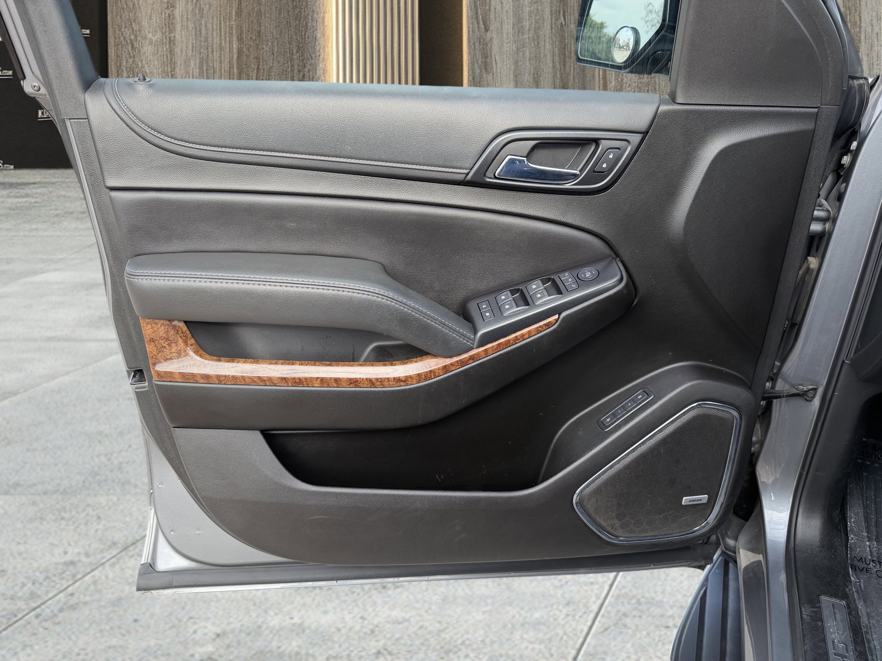 Used 2020 Chevrolet Suburban Premier image 14