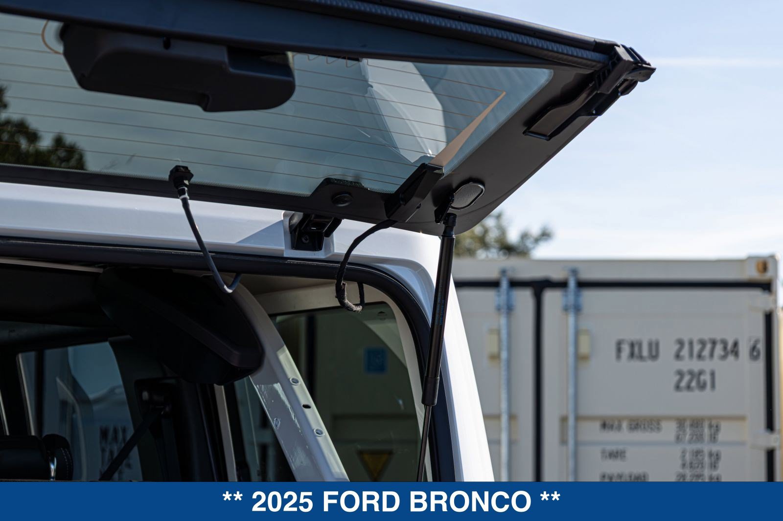 New 2025 Ford Bronco Badlands AWD/4WD image 32