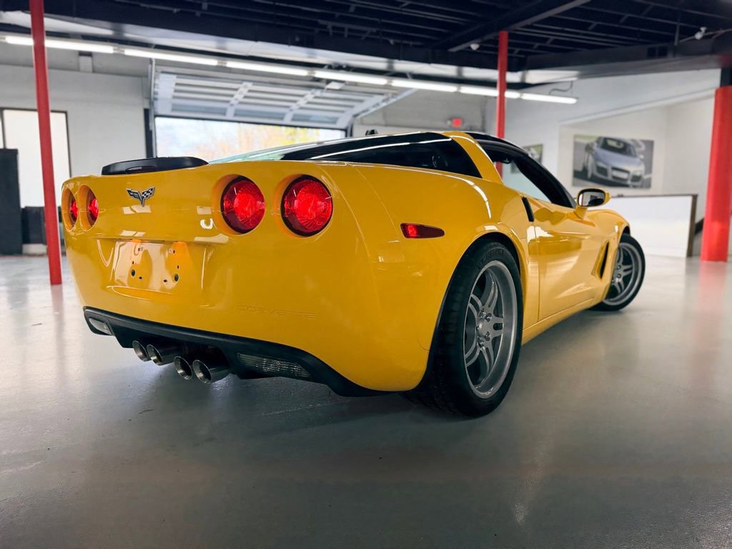 Used 2005 Chevrolet Corvette Coupe w/ Preferred Equipment Group image 6