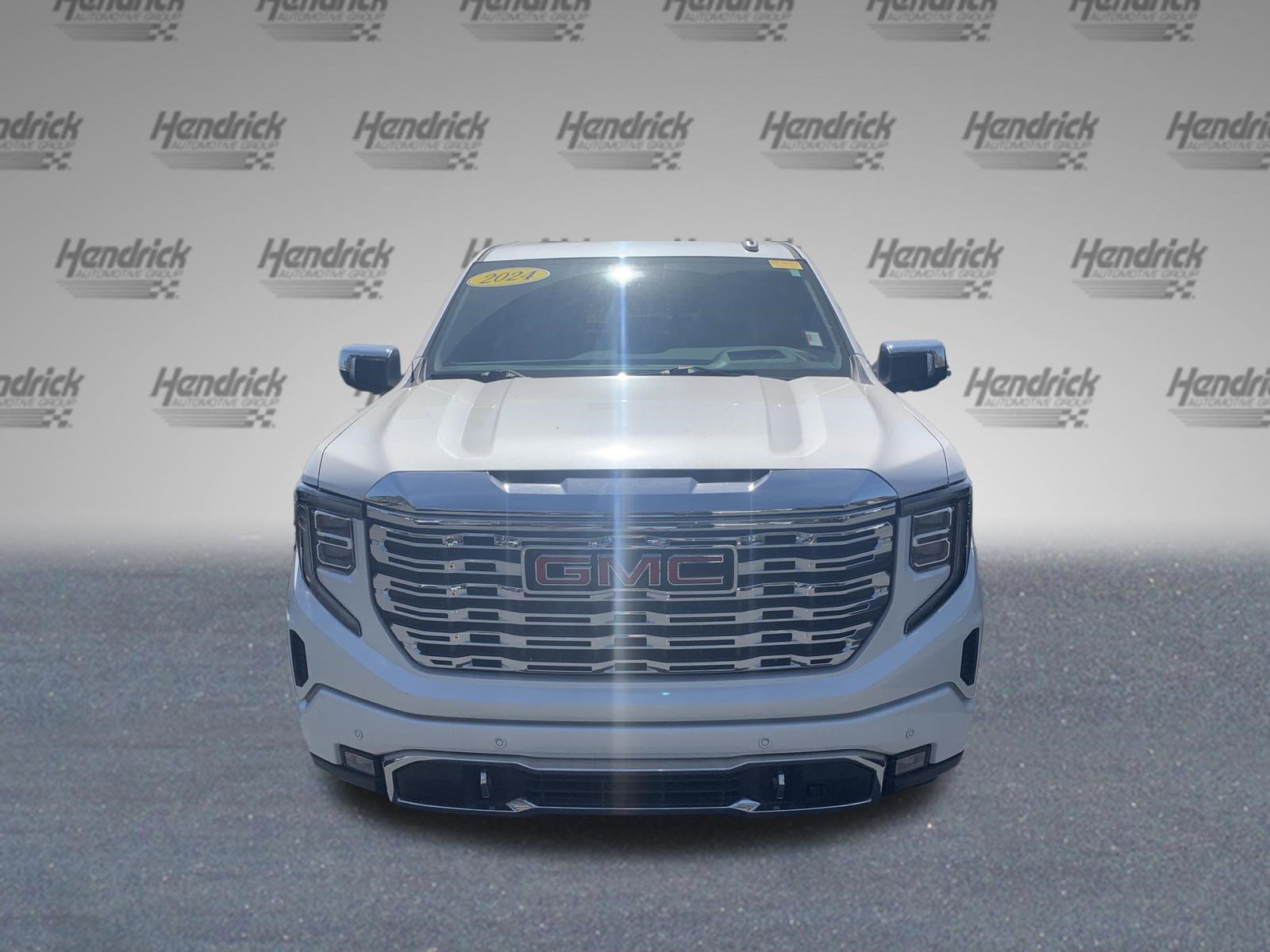 Used 2024 GMC Sierra 1500 Denali image 3