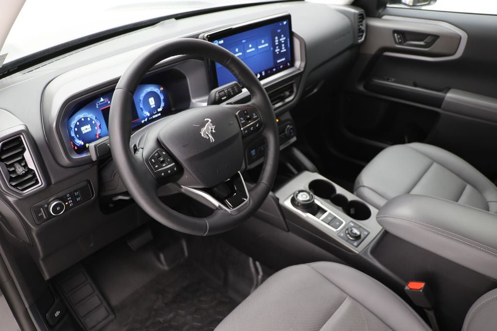 Used 2025 Ford Bronco Sport Badlands AWD/4WD image 14