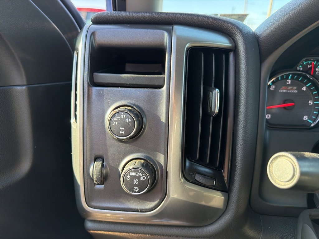 Used 2016 Chevrolet Silverado 1500 LT w/ All Star Edition image 31