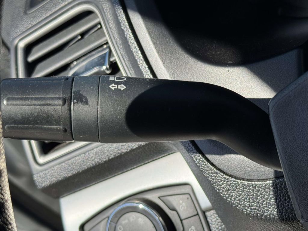 Used 2018 Ford Explorer XLT w/ Equipment Group 202A AWD/4WD image 20