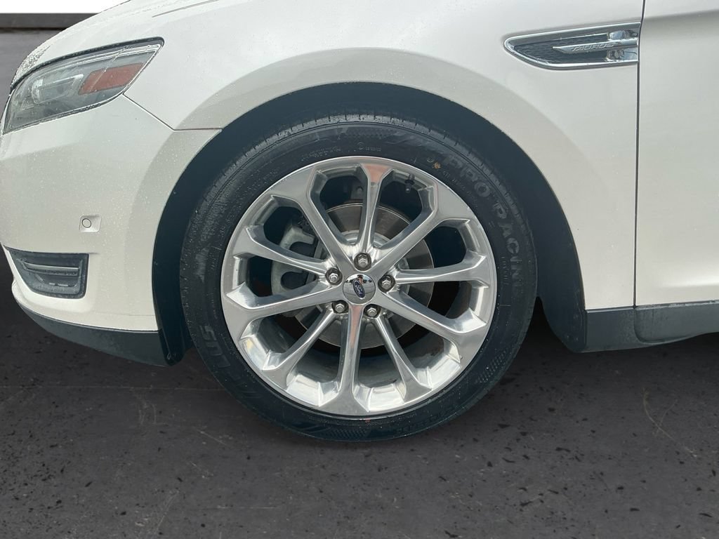 Used 2013 Ford Taurus Limited FWD image 13