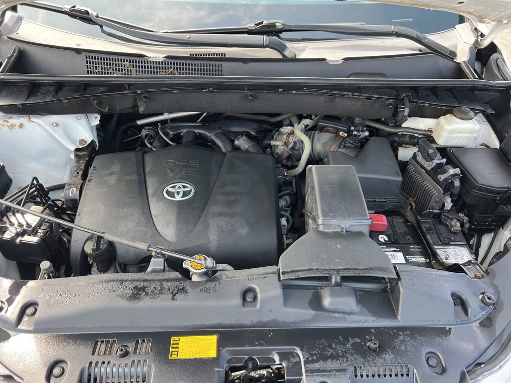 Used 2017 Toyota Highlander LE AWD/4WD image 27