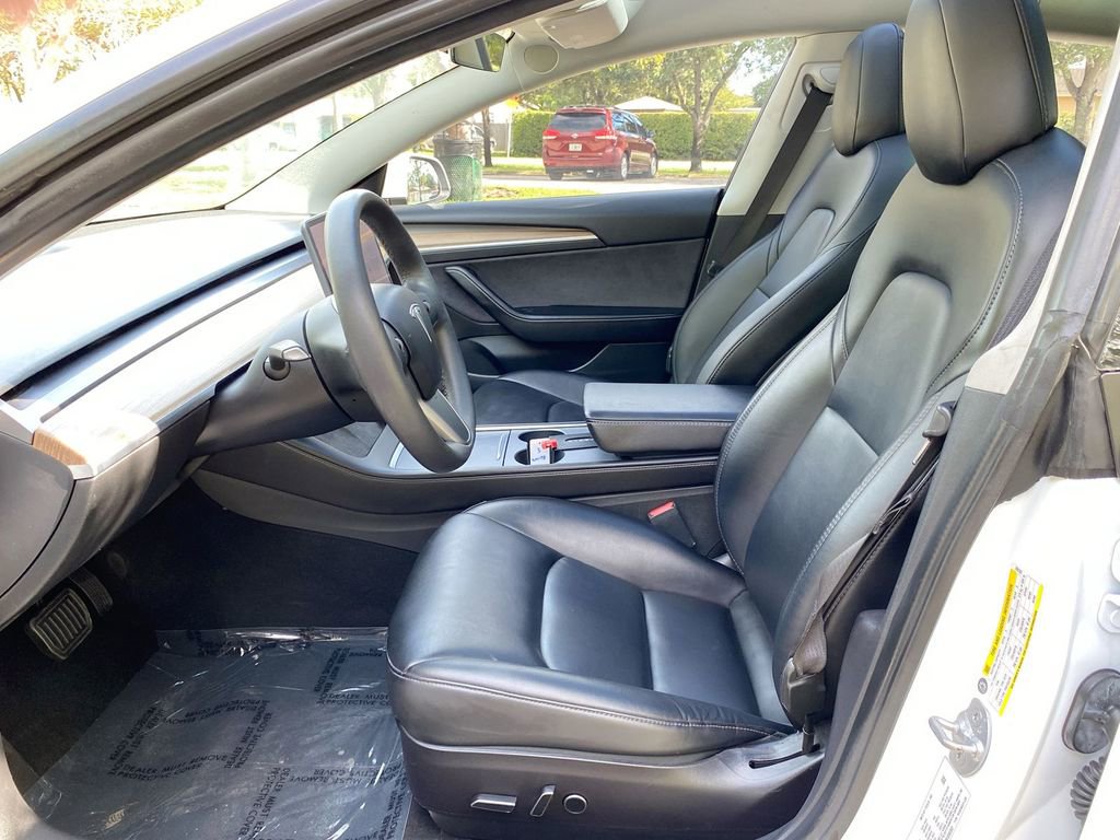 Used 2021 Tesla Model 3 Standard Range Plus image 30