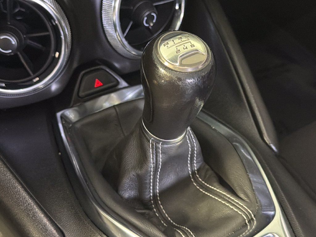 Used 2020 Chevrolet Camaro LS RWD image 24