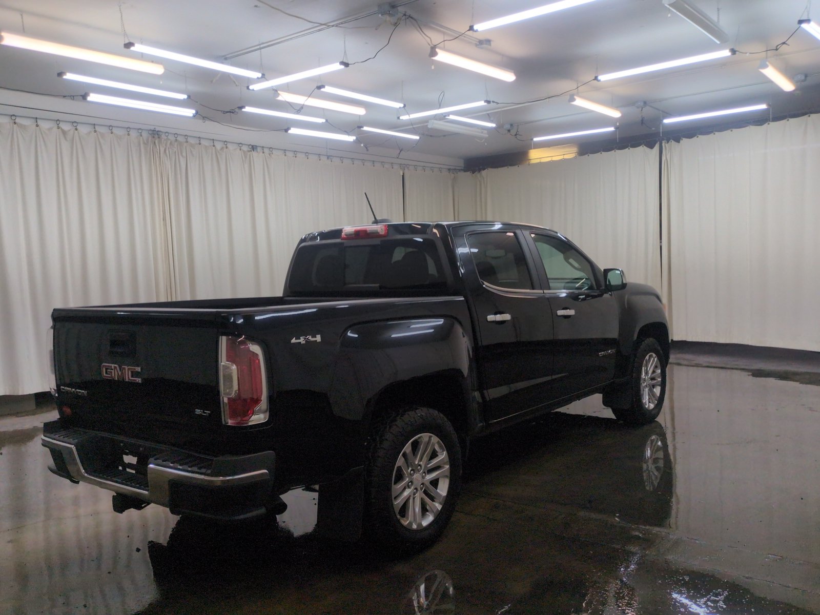 Used 2016 GMC Canyon SLT w/ Driver Alert Package AWD/4WD image 5