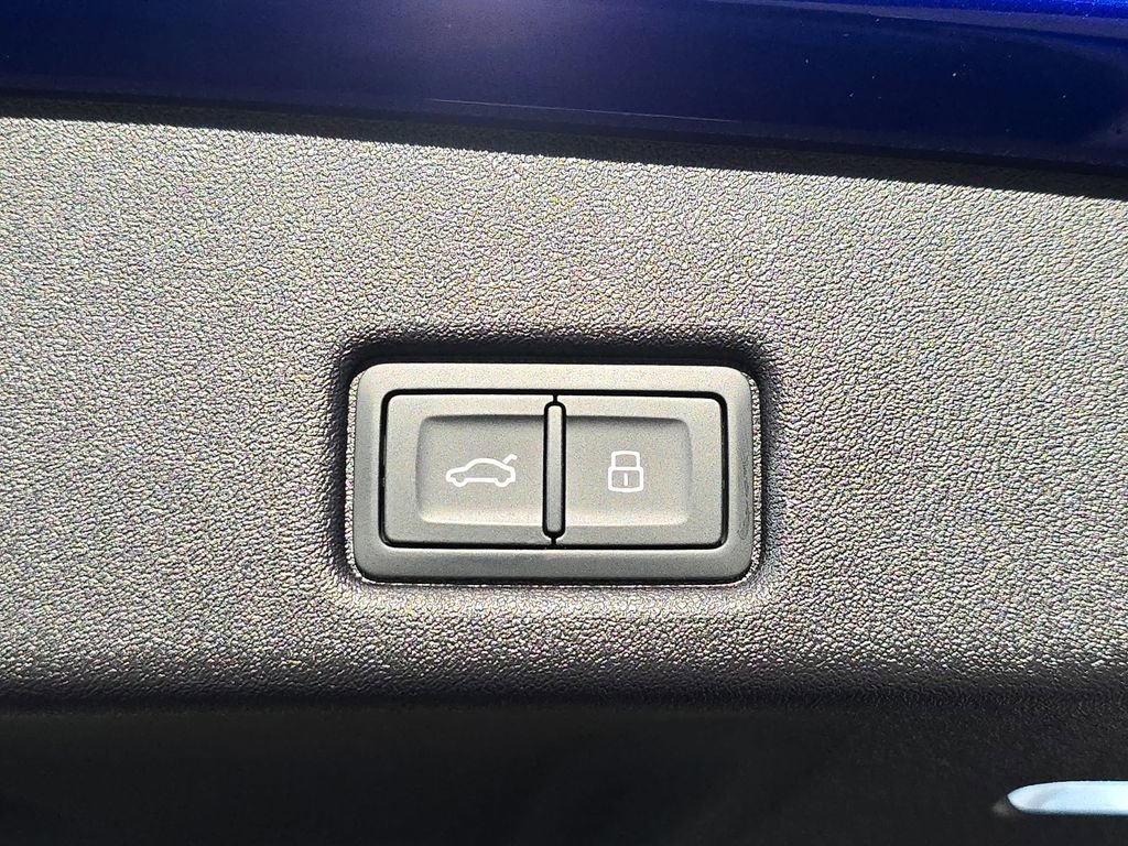 New 2025 Audi Q5 Prestige image 13