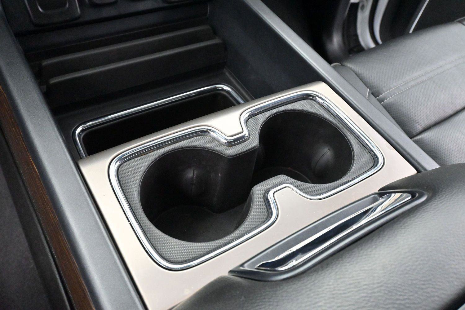 Used 2019 GMC Sierra 2500 Denali w/ Duramax Plus Package AWD/4WD image 19