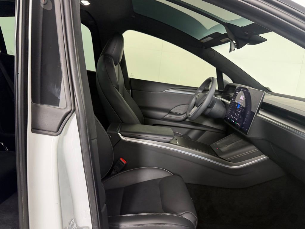 Used 2023 Tesla Model X Plaid image 30
