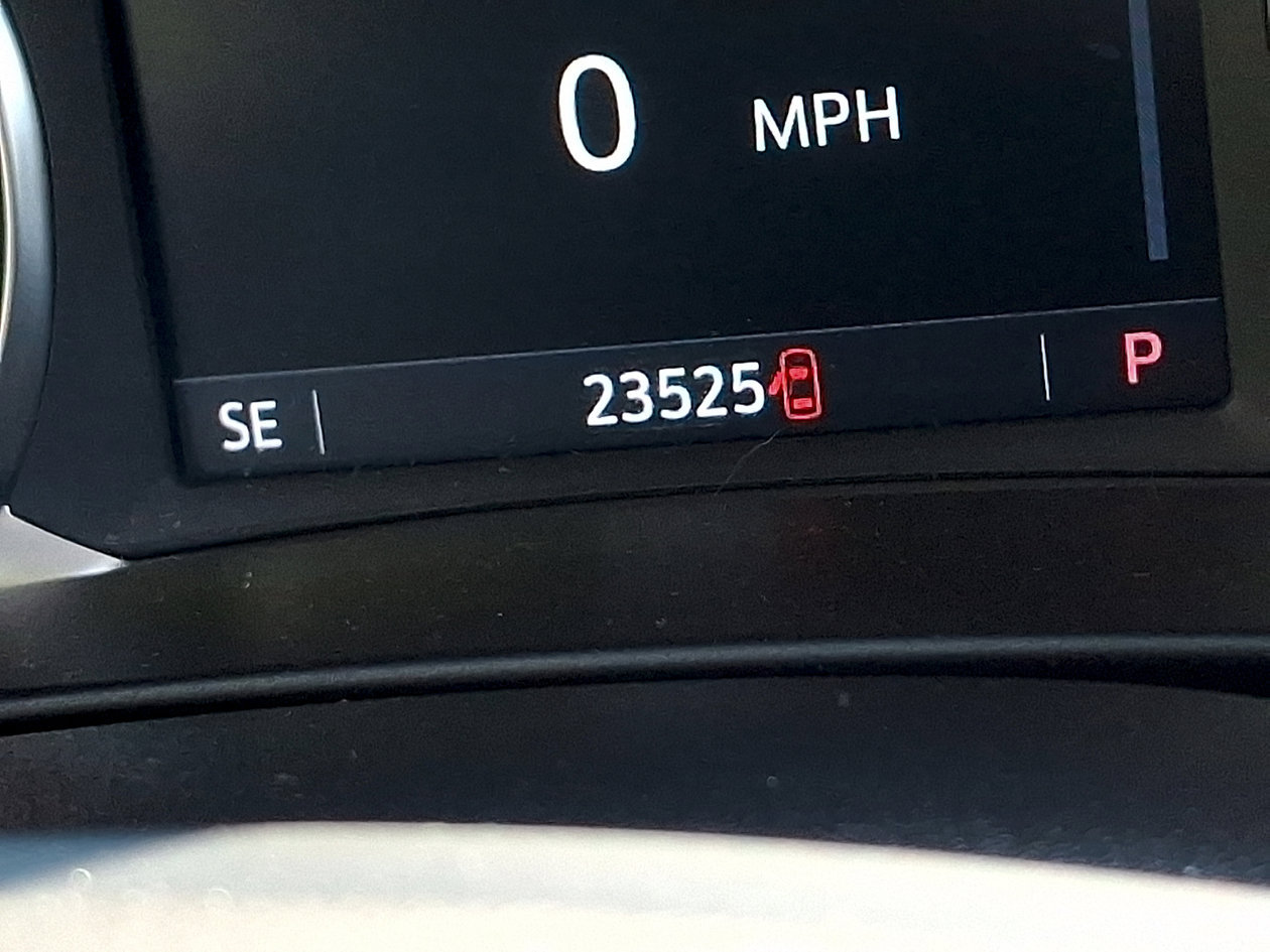 Used 2023 Chevrolet Blazer LT FWD image 19