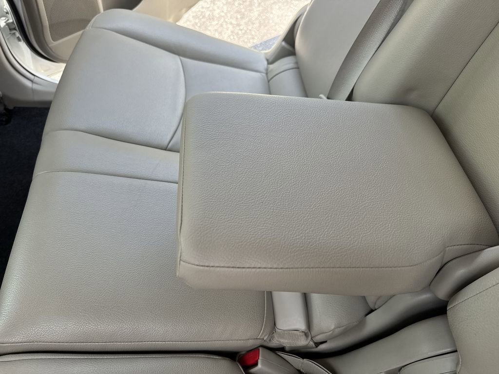 Used 2013 Toyota Prius V Two image 39