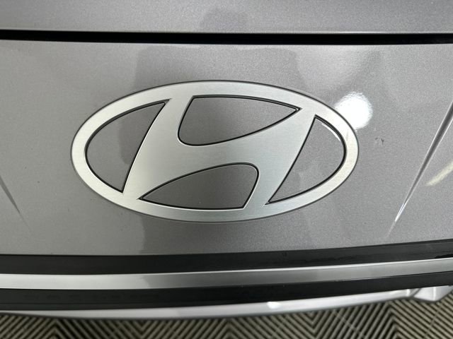 Certified 2025 Hyundai Elantra SEL image 40