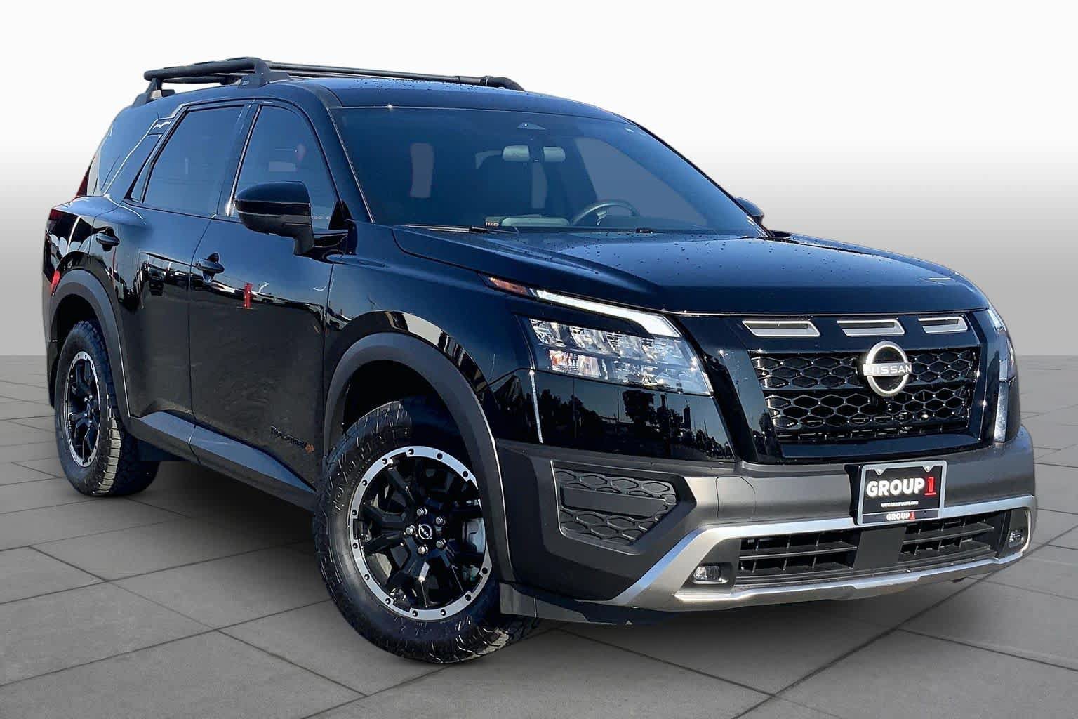 Used 2025 Nissan Pathfinder Rock Creek AWD/4WD image 3