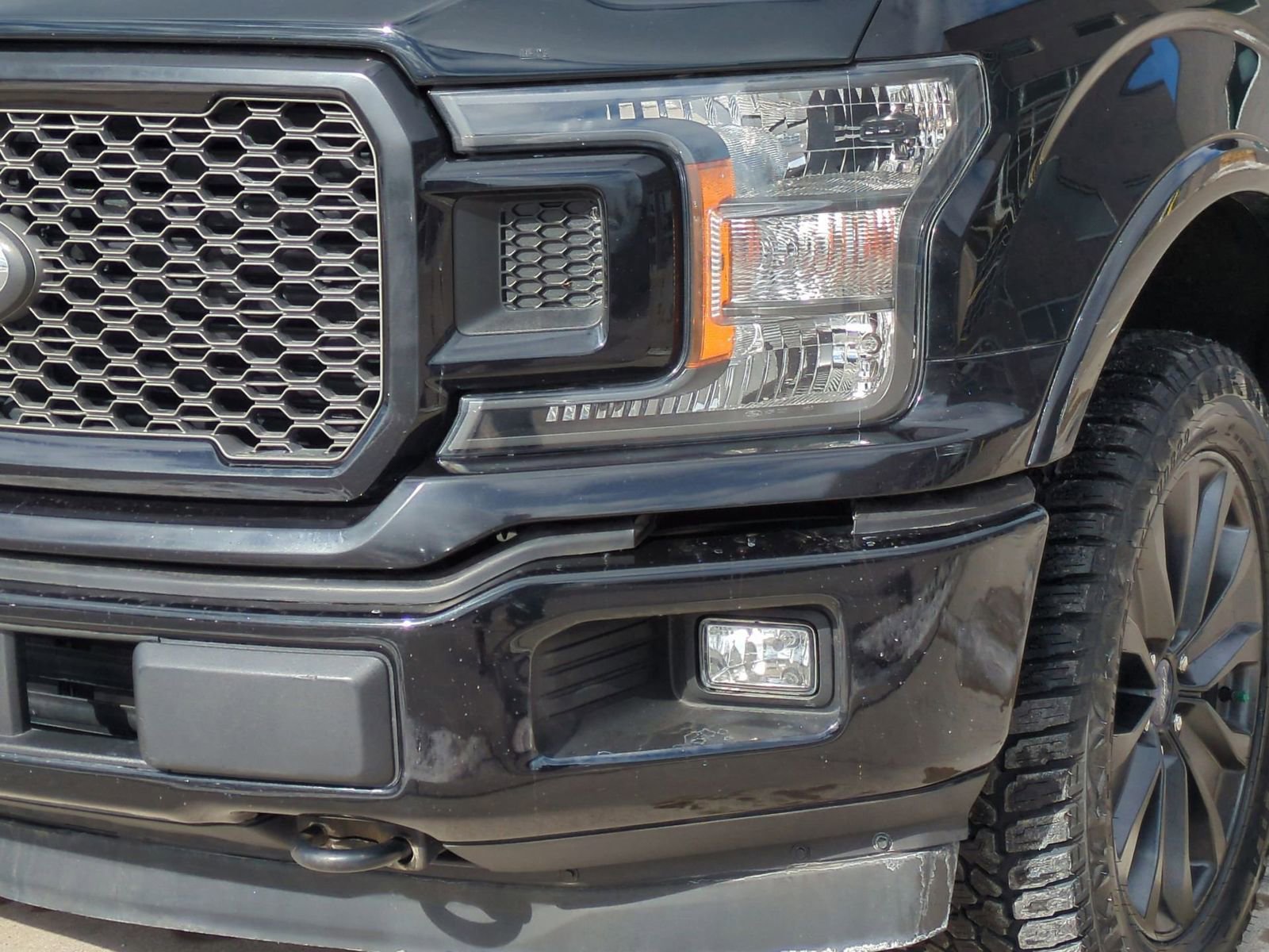 Used 2019 Ford F150 Lariat image 13