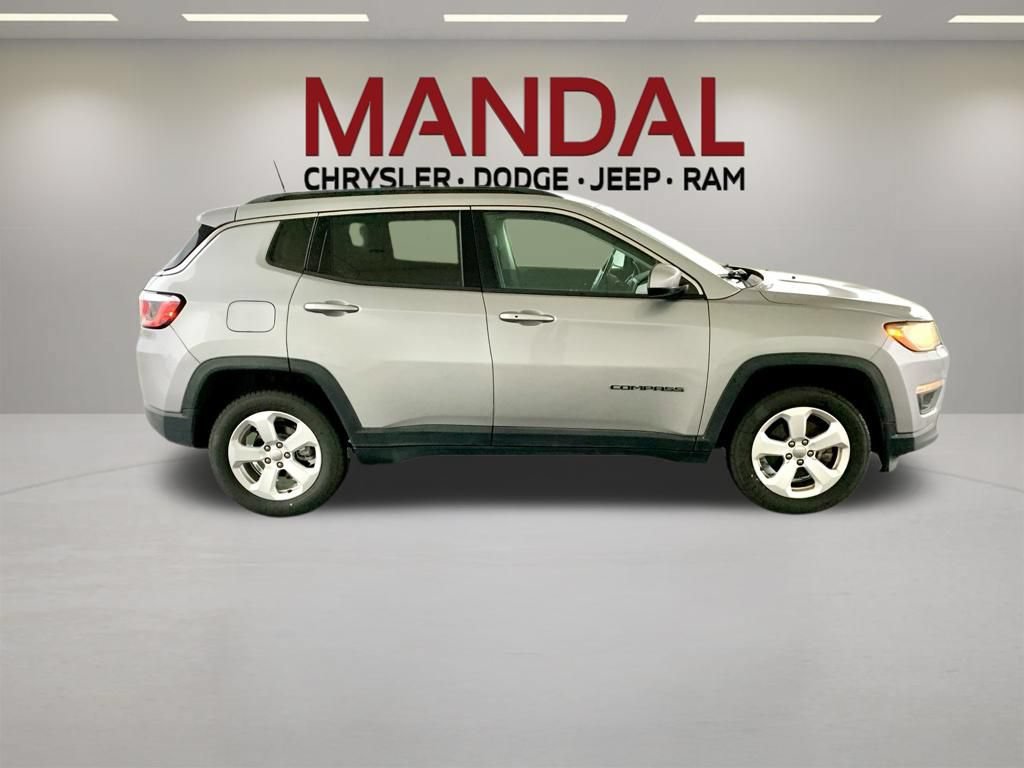 Used 2019 Jeep Compass Latitude w/ Popular Equipment Group AWD/4WD image 4
