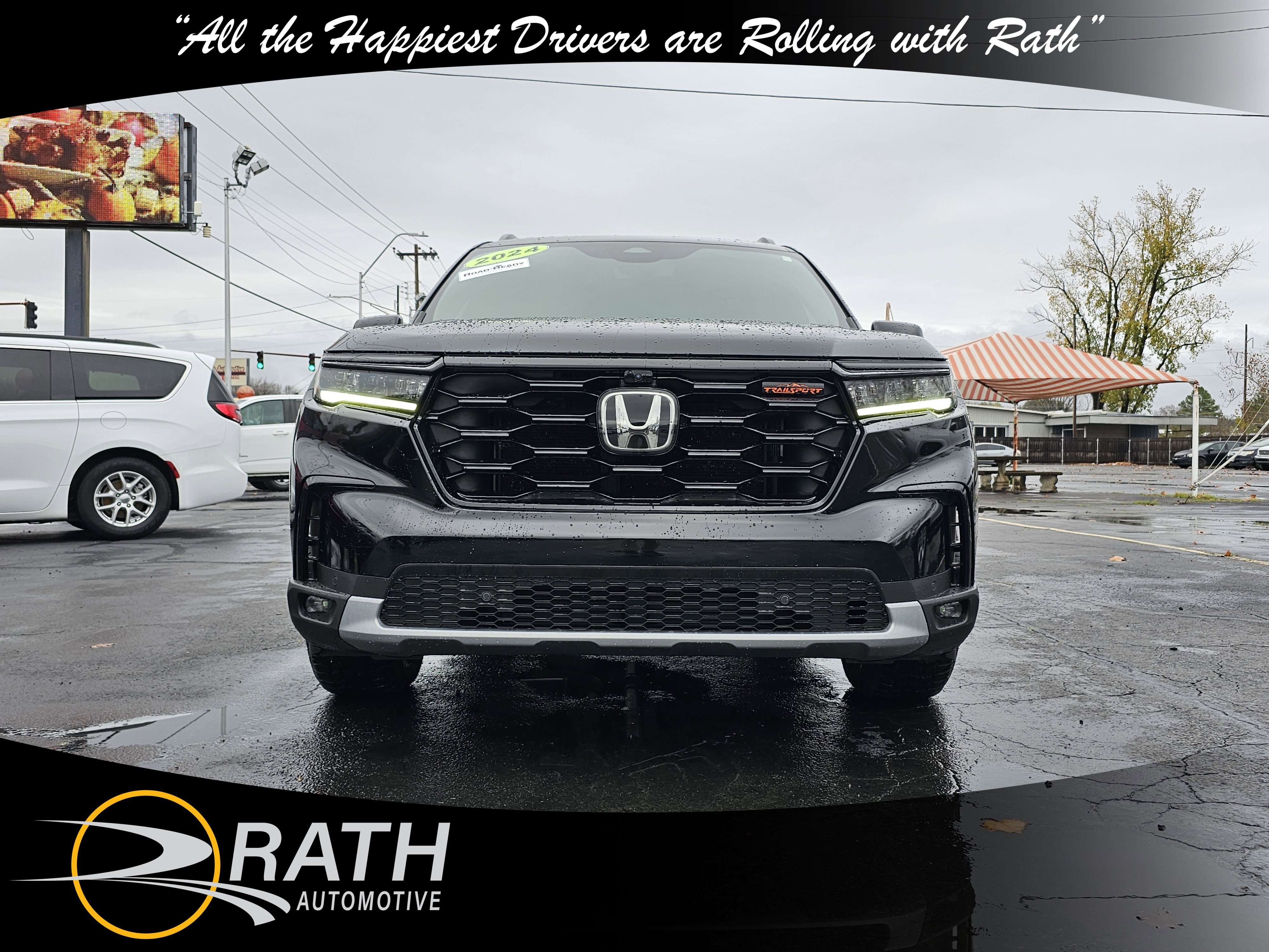 Used 2024 Honda Pilot TrailSport image 3