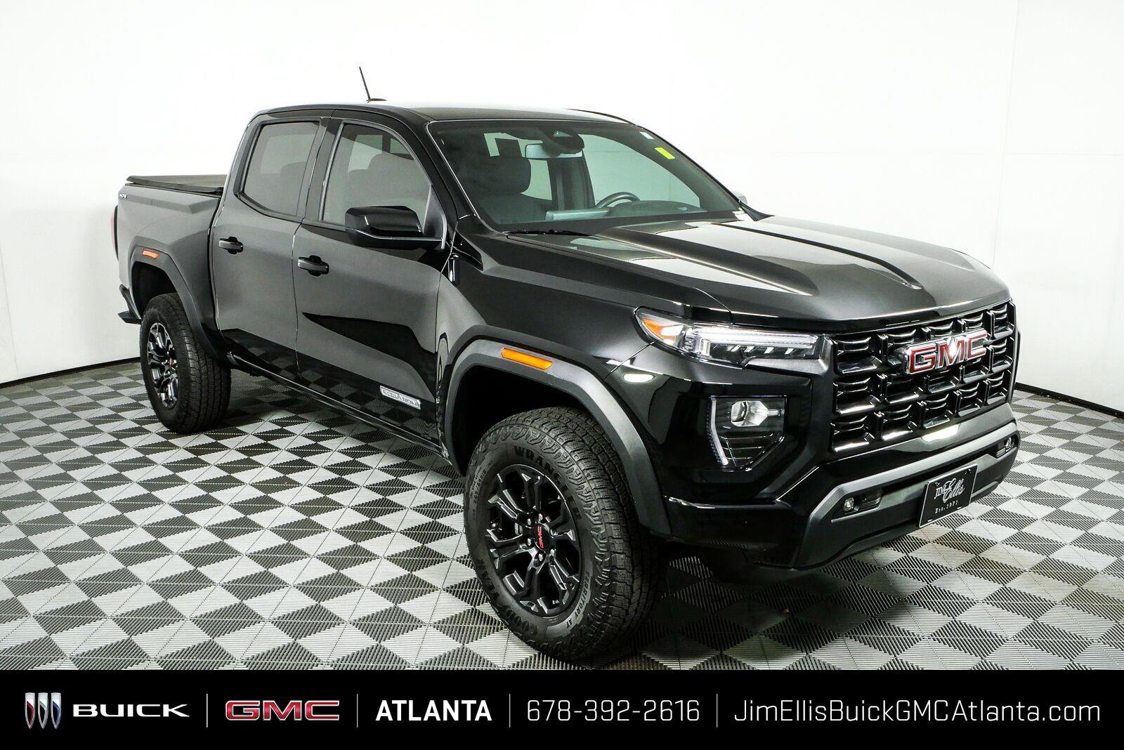 Used 2025 GMC Canyon Elevation w/ Convenience Package