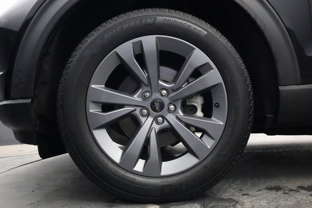 Used 2023 Ford Explorer XLT w/ Equipment Group 202A image 8