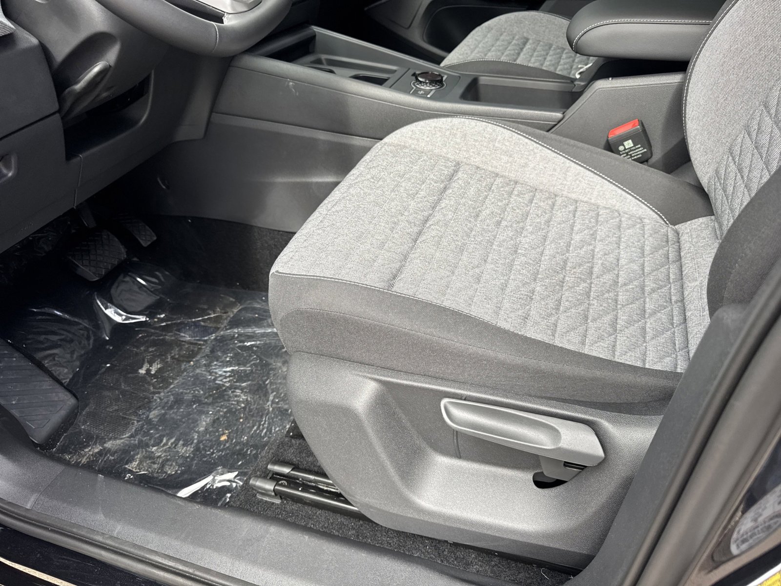 New 2026 Volkswagen Tiguan S image 22