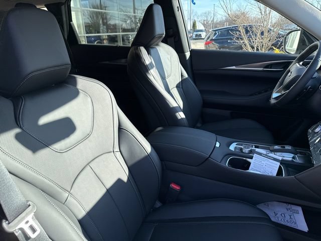 New 2026 INFINITI QX60 Luxe w/ Cargo Package AWD/4WD image 14