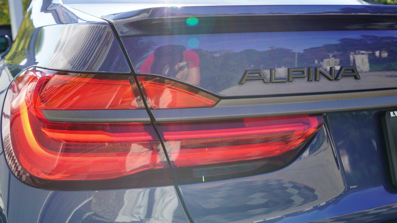 Used 2018 BMW ALPINA B7 xDrive AWD/4WD image 26