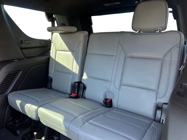 Used 2022 GMC Yukon SLT w/ SLT Luxury Package image 16