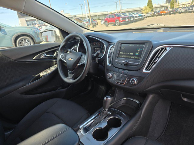Used 2018 Chevrolet Malibu LT FWD image 10