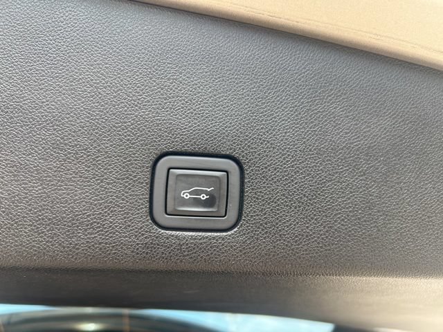 Certified 2023 Cadillac XT6 Luxury AWD/4WD image 18