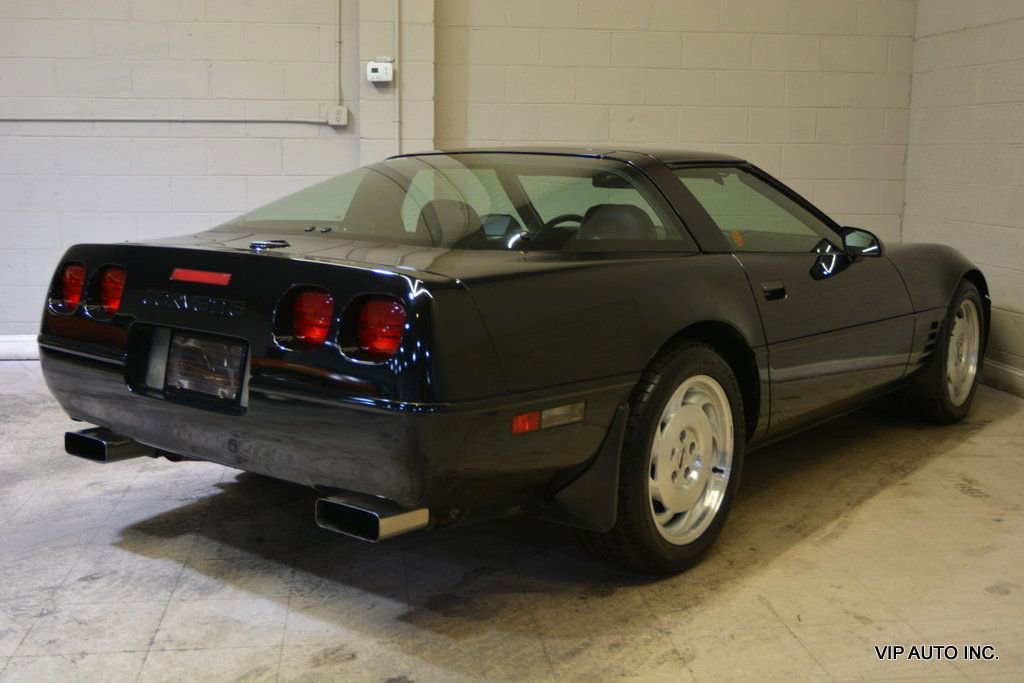 Used 1994 Chevrolet Corvette Coupe image 4