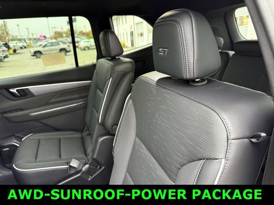 New 2026 Buick Enclave Sport Touring w/ Power Package image 7