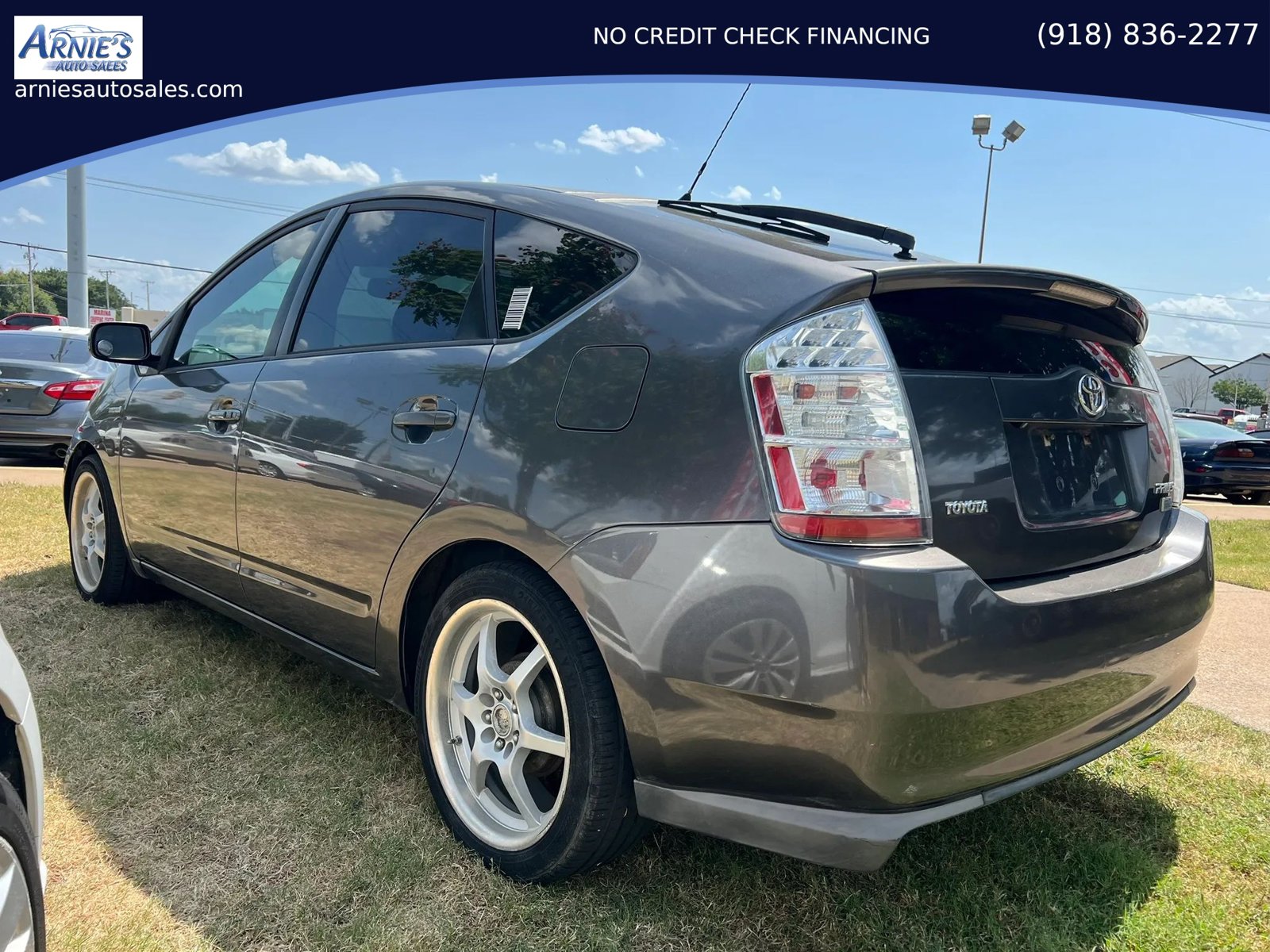 Used 2007 Toyota Prius w/ Pkg 4 FWD image 2