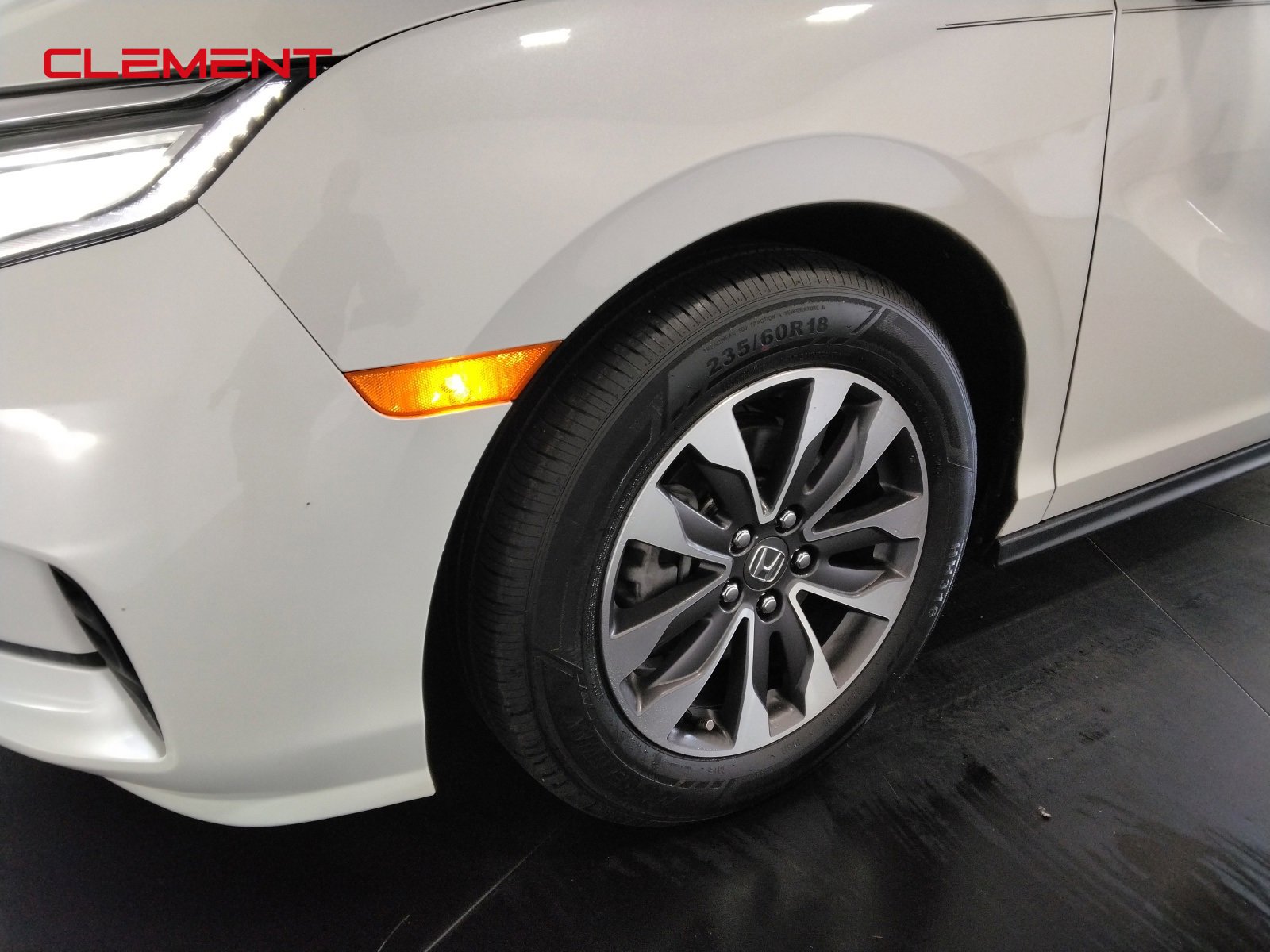 Used 2023 Honda Odyssey EX-L image 37