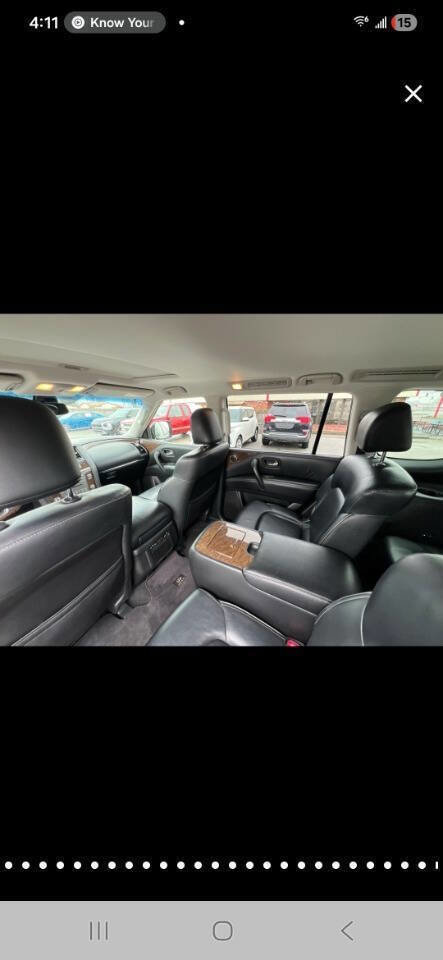 Used 2017 INFINITI QX80 Base AWD 4dr SUV image 16