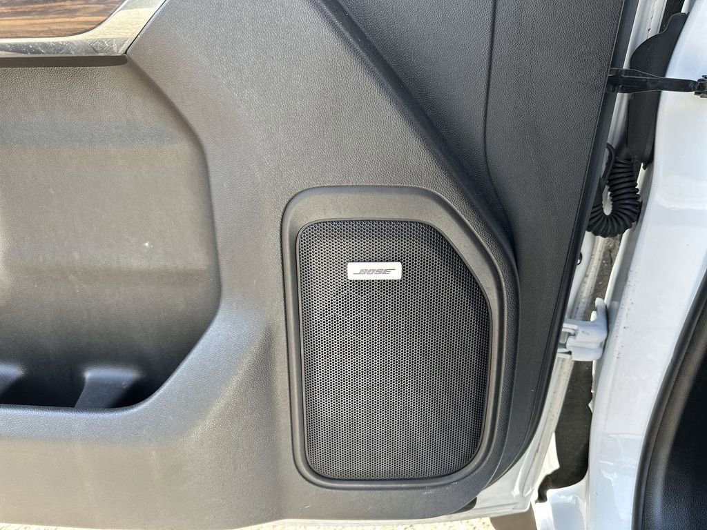 Used 2020 Chevrolet Silverado 1500 High Country w/ Technology Package image 32