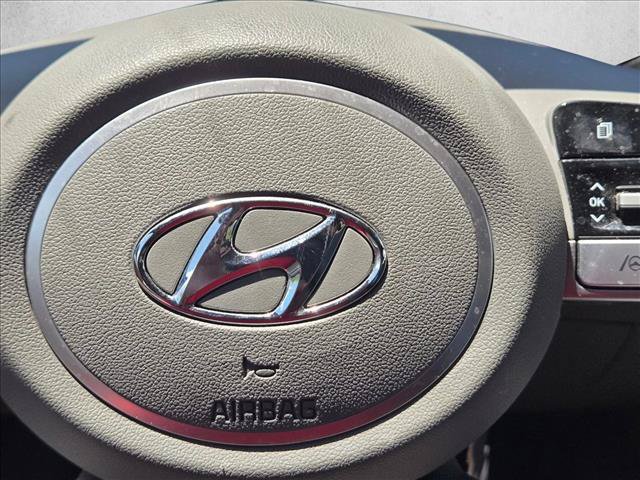 Used 2022 Hyundai Elantra SEL w/ Convenience Package FWD image 22