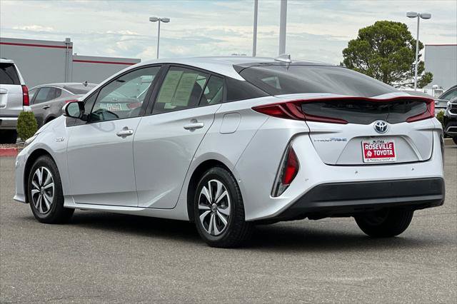 Certified 2017 Toyota Prius Prime Advanced w/ Carpet Mat Package FWD image 7