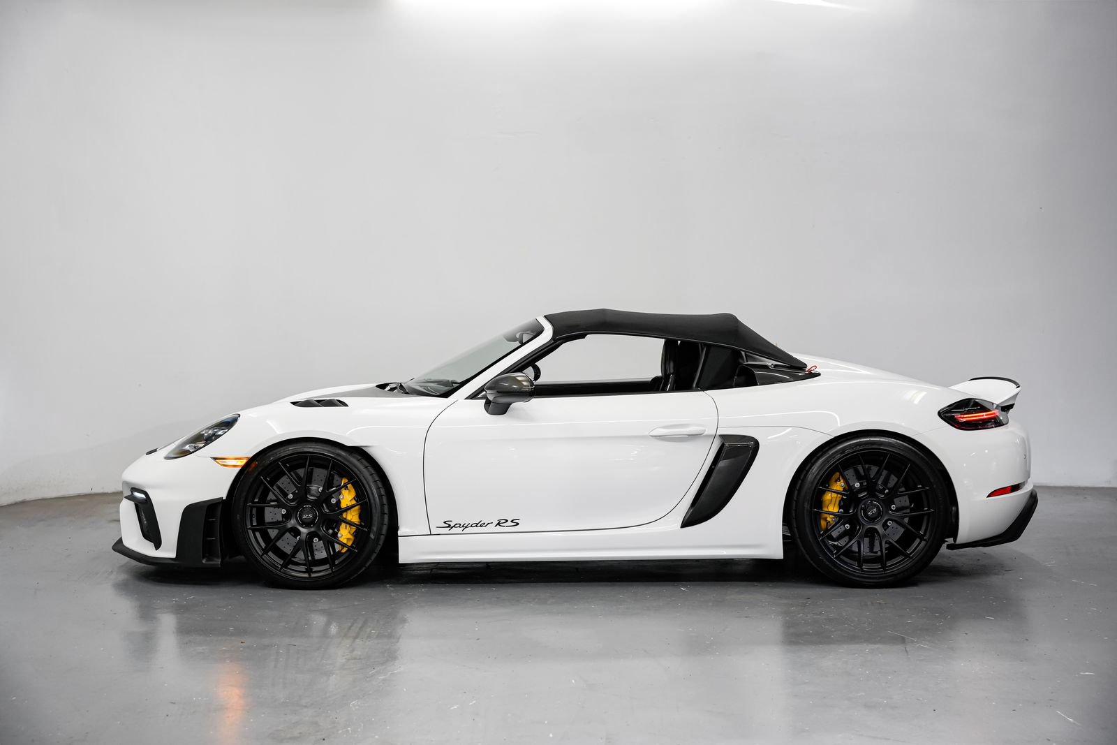 Used 2024 Porsche 718 Boxster Spyder RS RWD image 7